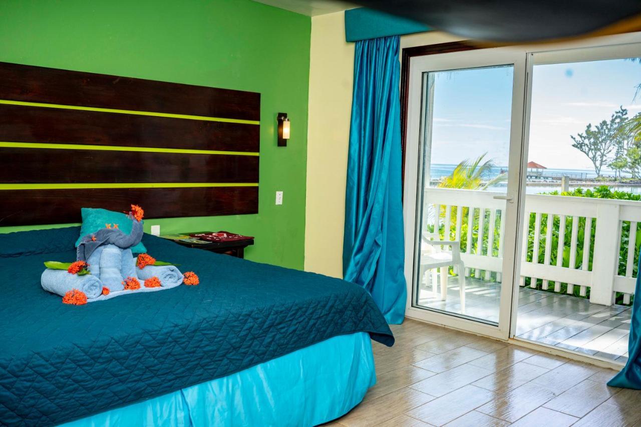 Fantasy Island Beach Resort And Marina First Bight Exterior photo