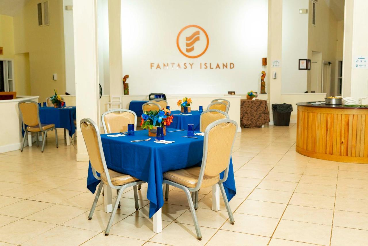 Fantasy Island Beach Resort And Marina First Bight Exterior photo